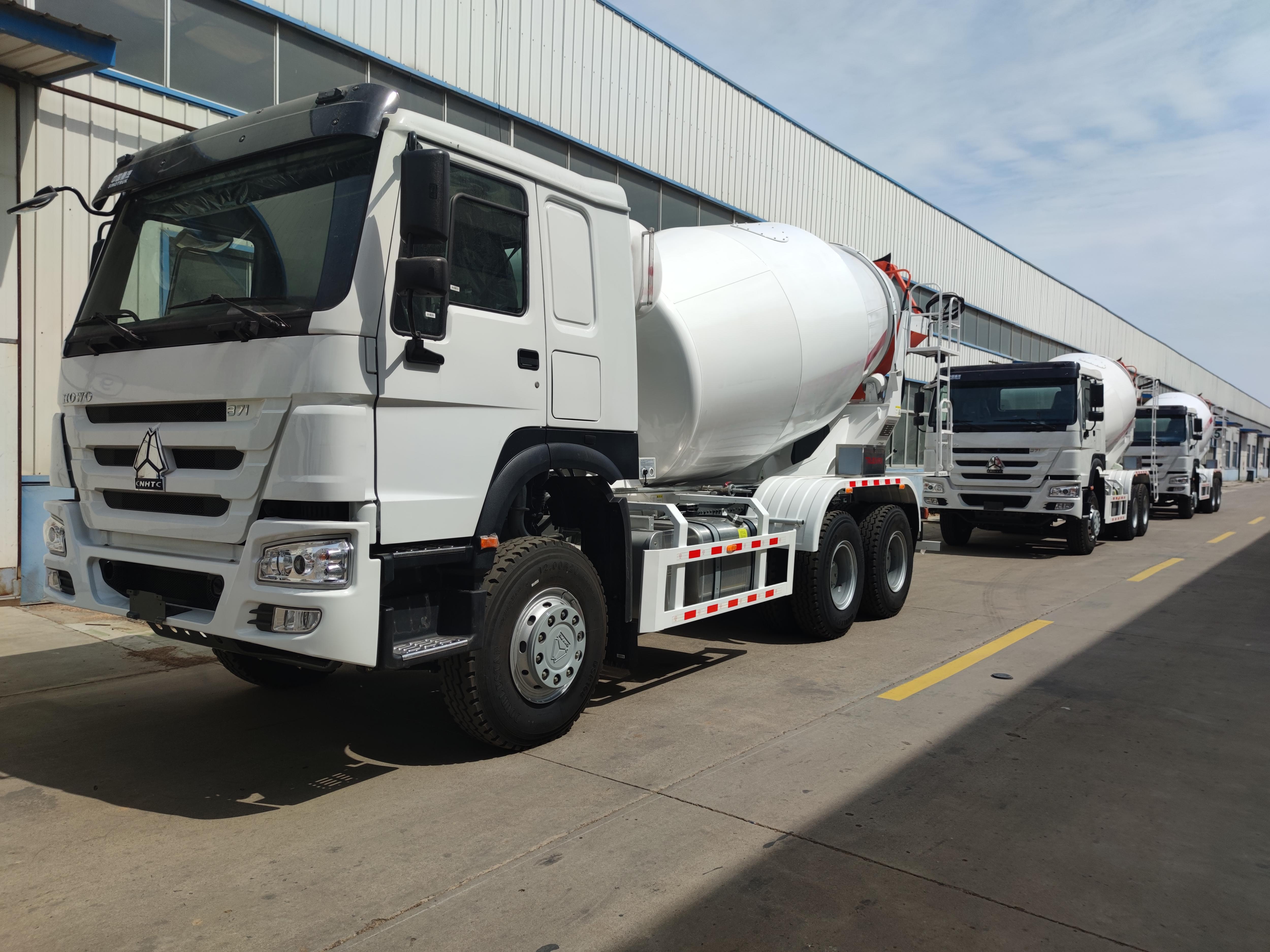 Used 10 Wheel SINOTRUK HOWO Construction DumpTruck