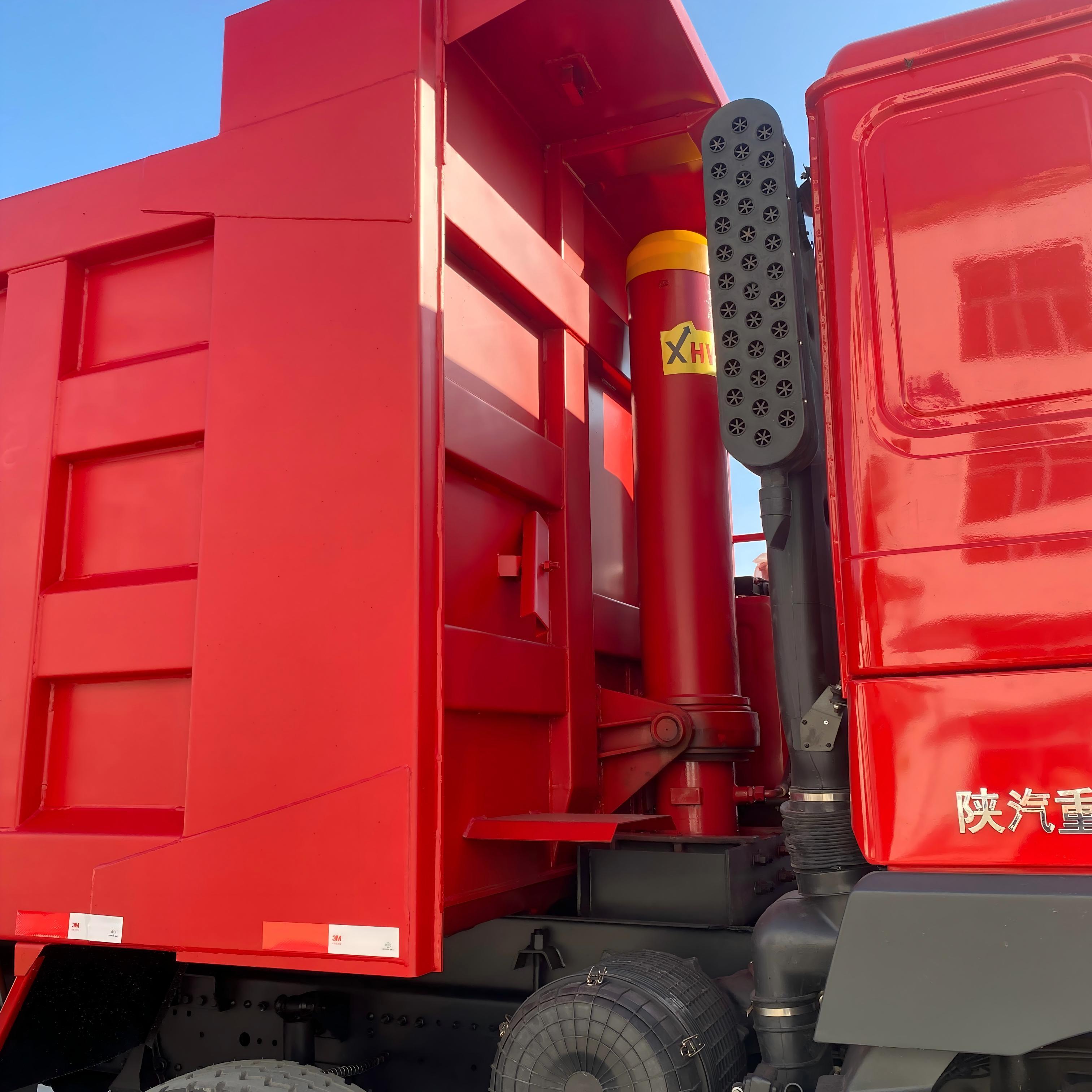 SHACMAN F3000 8x4 400HP 50 Tons Tipper Truck To Guinea