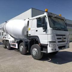 Sinotruk Howo 8×4 371HP 12m³ Concrete Mixer Truck
