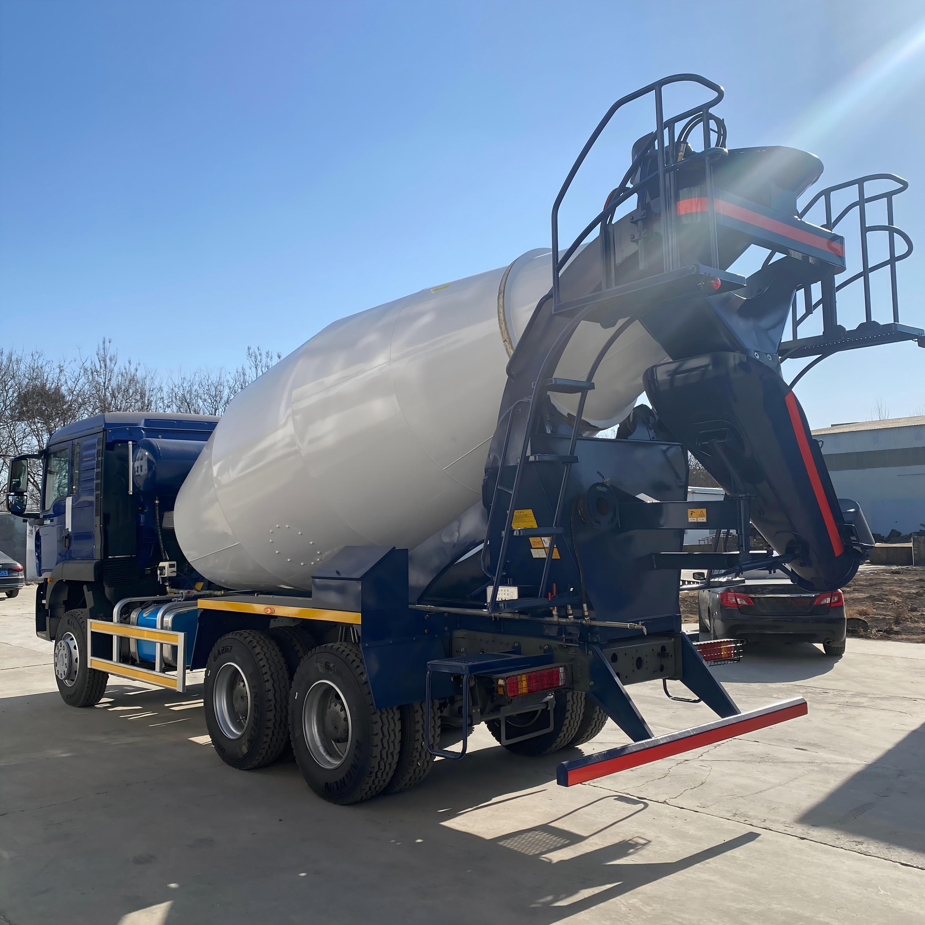 China National Heavy Duty Truck Group HOWO TX 6 × 4 Weichai 380 horsepower 8 cubic meter concrete mixer truck