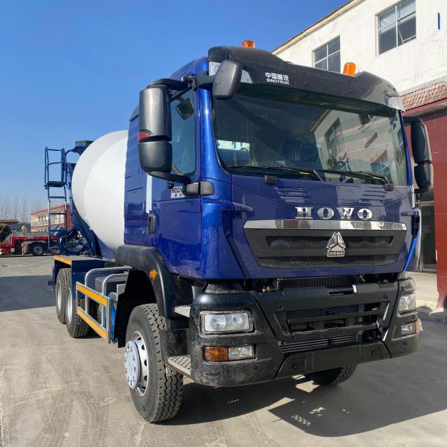China National Heavy Duty Truck Group HOWO TX 6 × 4 Weichai 380 horsepower 8 cubic meter concrete mixer truck