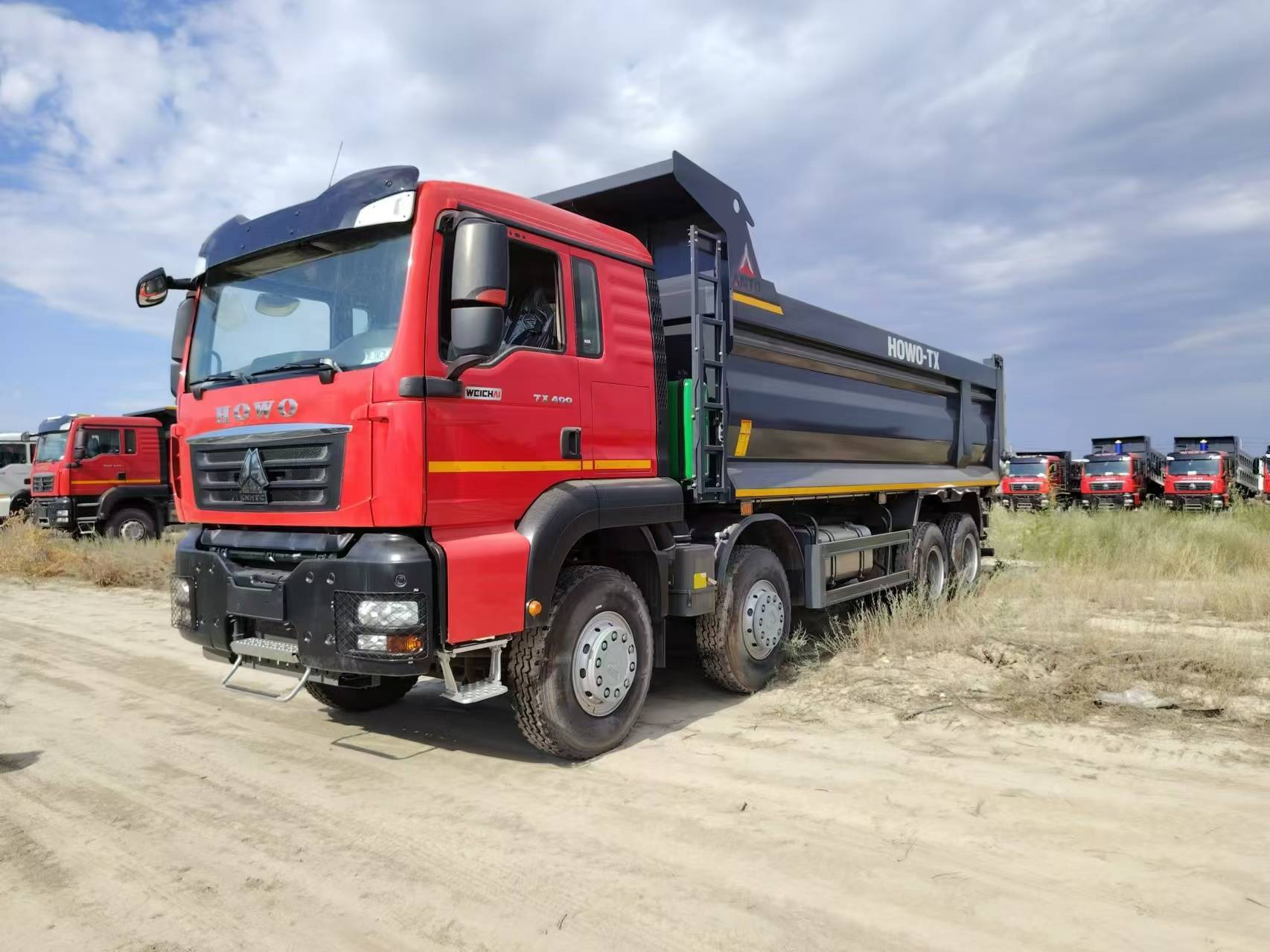 China National Heavy Duty Truck Group HOWO TX 8 × 4 Weichai 400 horsepower dump truck