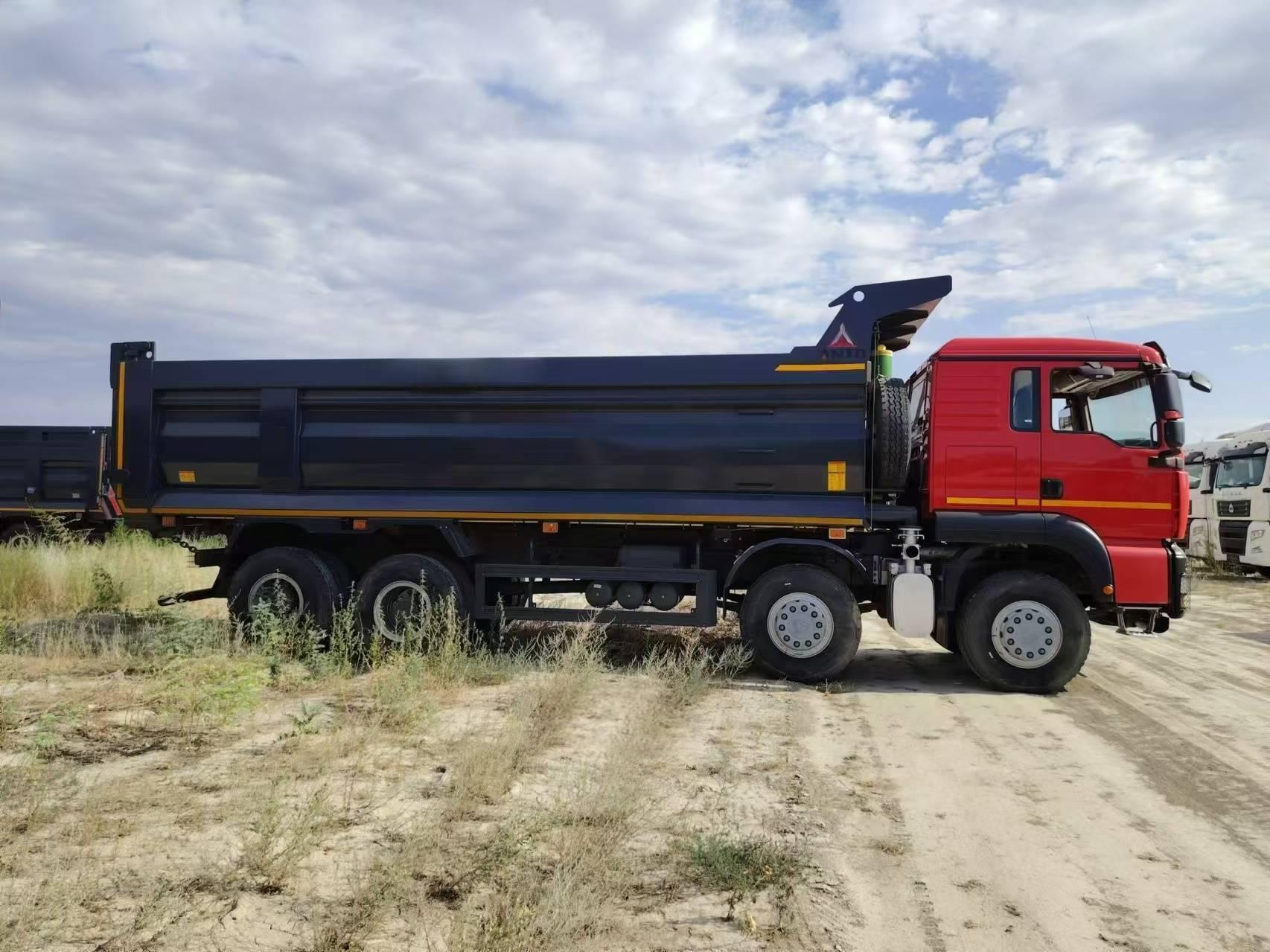China National Heavy Duty Truck Group HOWO TX 8 × 4 Weichai 400 horsepower dump truck