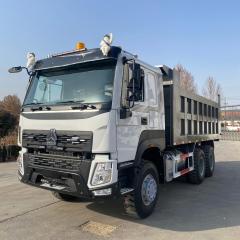 China National Heavy Duty Truck Group's flagship 6 × 4 371 horsepower second-hand maintenance dump truck (white brown dual color)