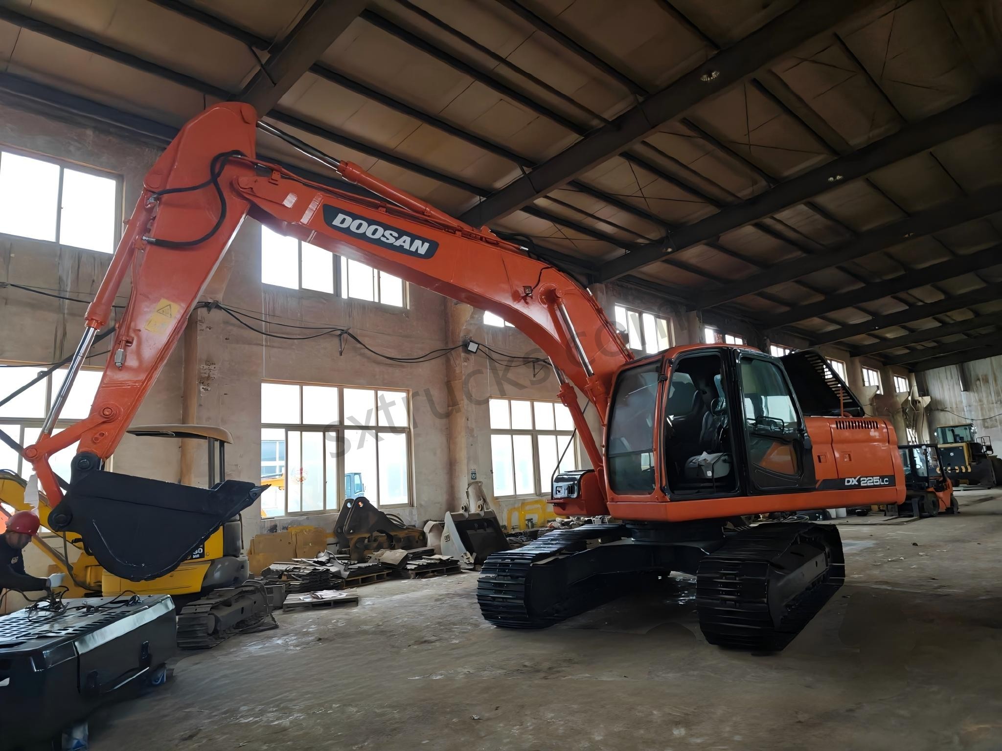 Doosan DX225LC Excavator