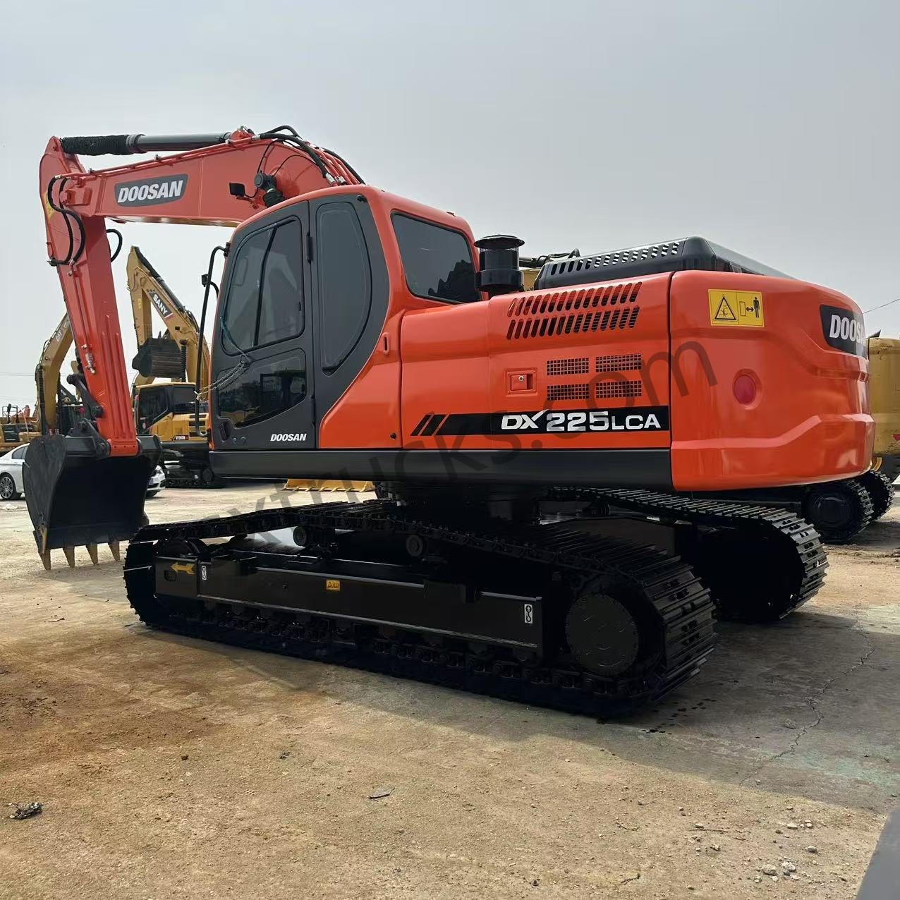 Doosan DX225LCA Medium Crawler Excavator