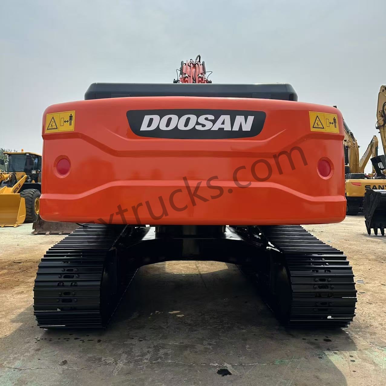 Doosan DX225LCA Medium Crawler Excavator