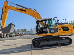 Liebherr R 926 Hydraulic Excavator