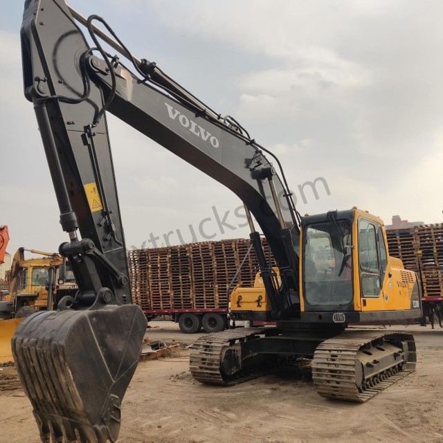 Volvo EC210B Crawler Excavator