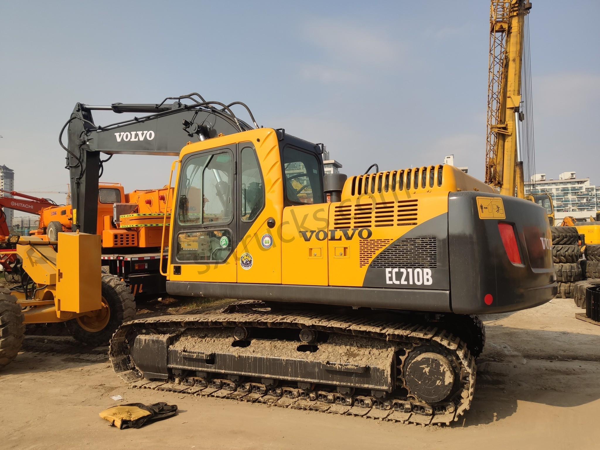 Volvo EC210B Crawler Excavator