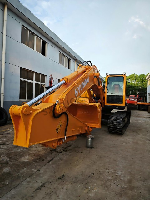 HYUNDAI Robex 220LC-9S