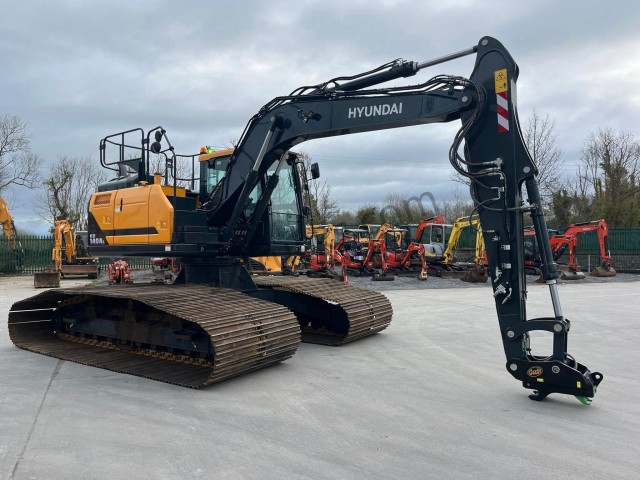 Hyundai HX140AL Crawler Excavator