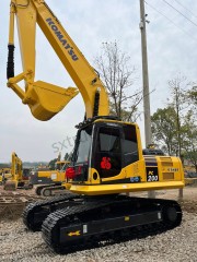 Komatsu PC200 Hydraulic Excavator