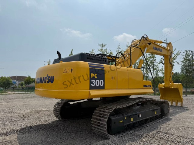 Komatsu PC300 Hydraulic Excavator