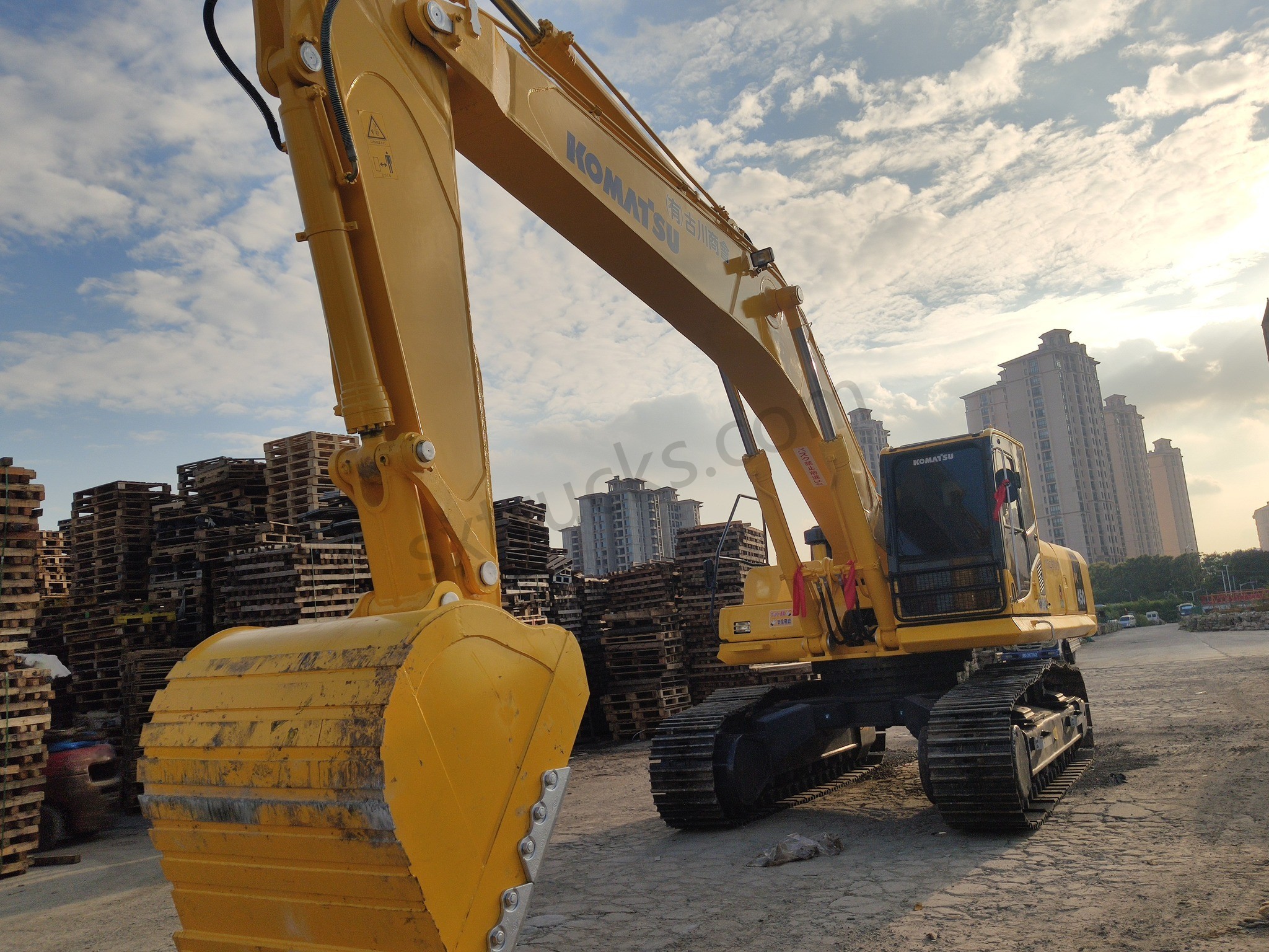 Komatsu PC450 Excavator