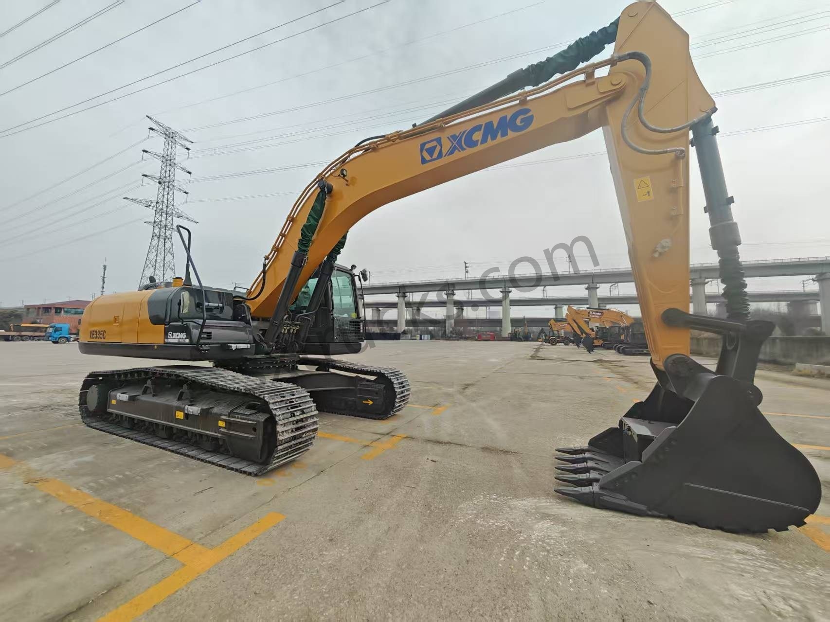 XCMG XE335C Crawler Excavator