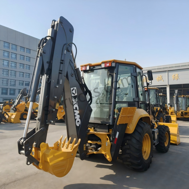 XCMG XC870K Backhoe Loader