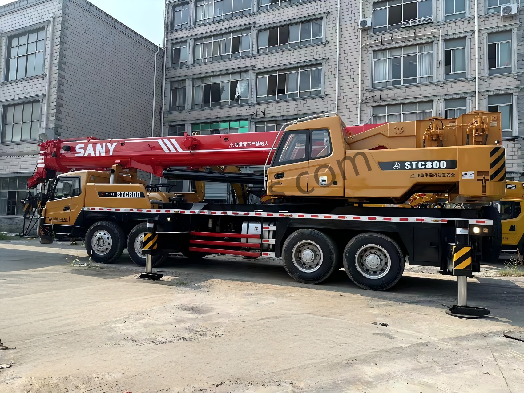 Grue sur camion SANY STC800