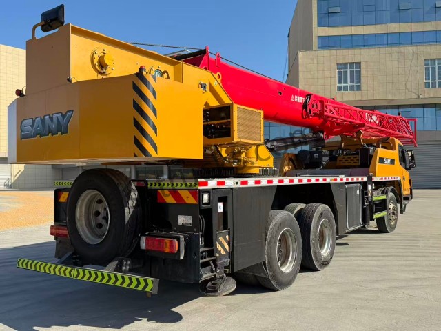 Grue sur camion SANY STC250H