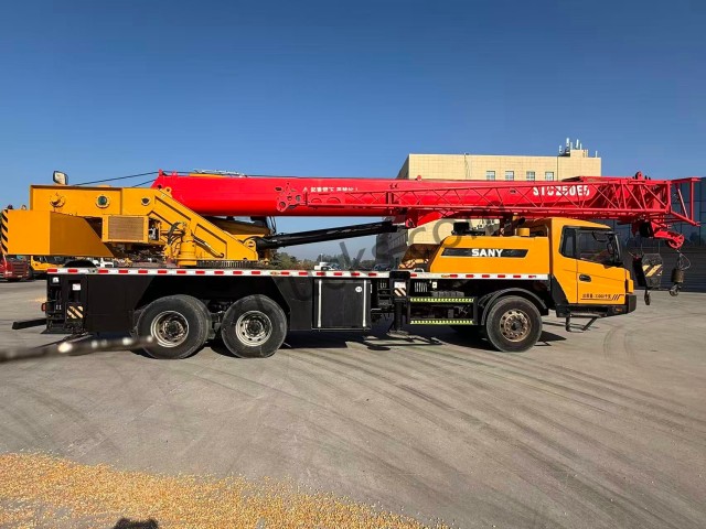 Grue sur camion SANY STC250H