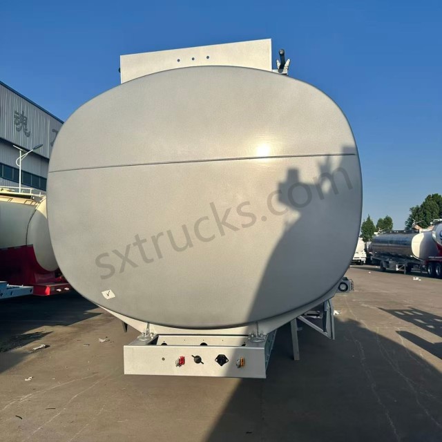 3-Axle Carbon Steel Fuel Tank Semi-Trailer（45m³）