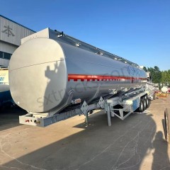 3-Axle Carbon Steel Fuel Tank Semi-Trailer（45m³）