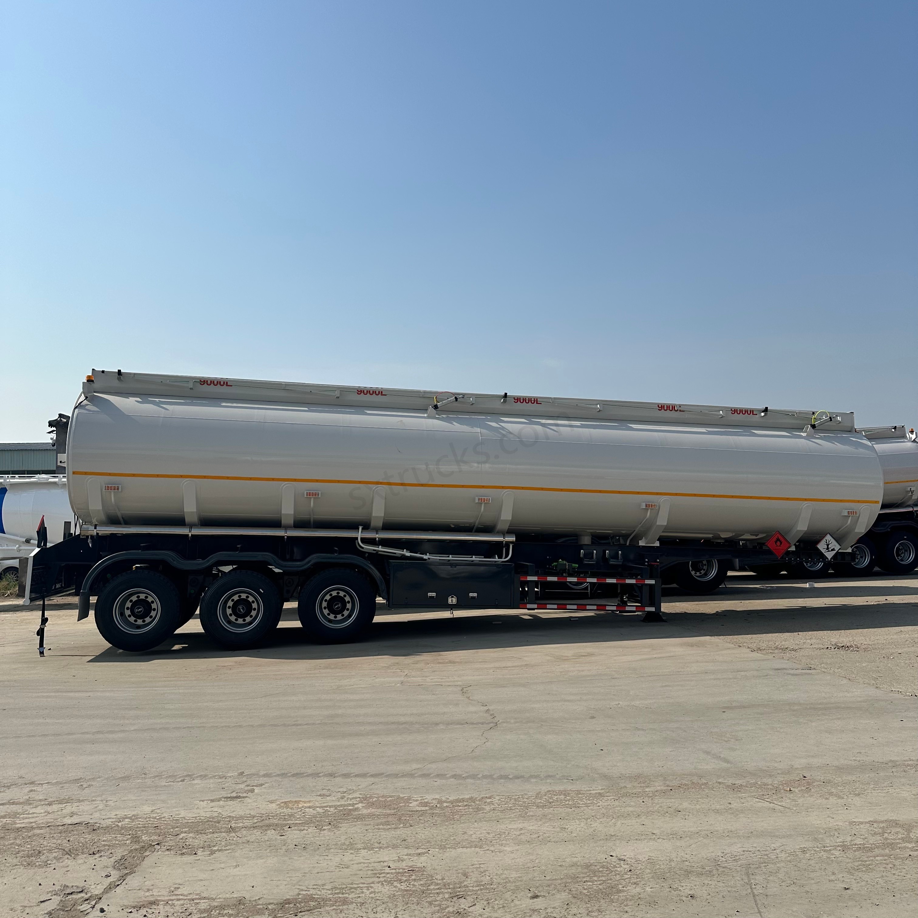 90000L 3-Axle Fuel Tanker Semi-Trailer