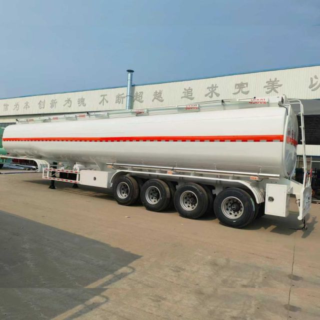 Fuel Tanker Semi-Trailer