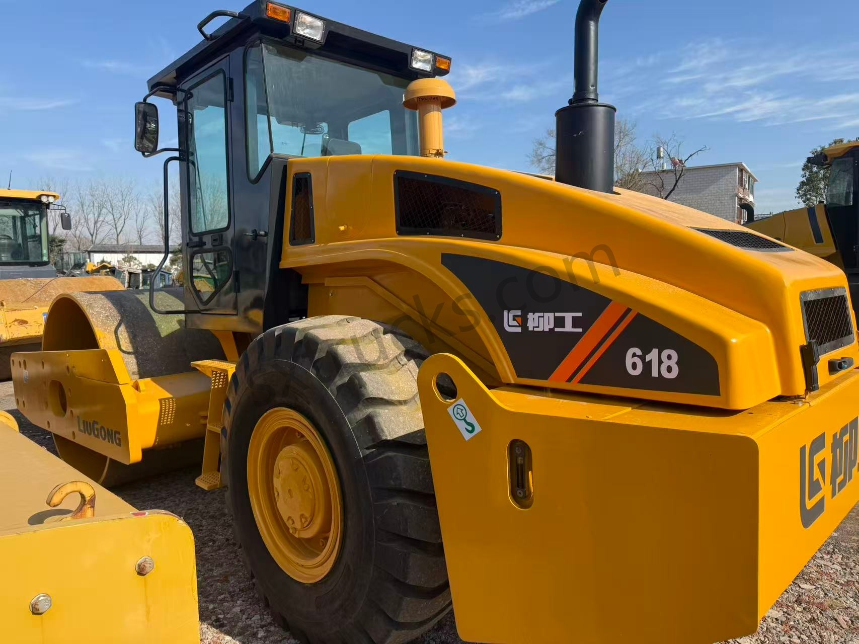 LiuGong CLG618 Single Drum Vibratory Roller