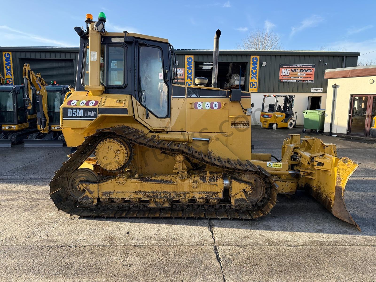 Caterpillar (CAT) D5M LGP Crawler Dozer