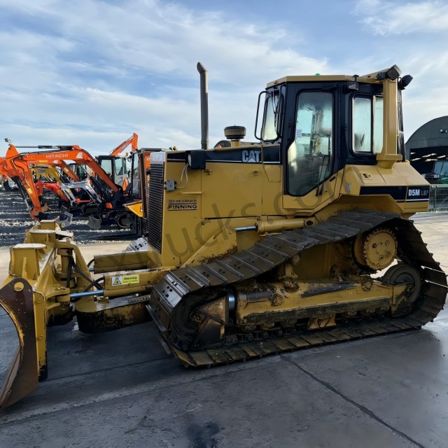 Caterpillar (CAT) D5M LGP Crawler Dozer