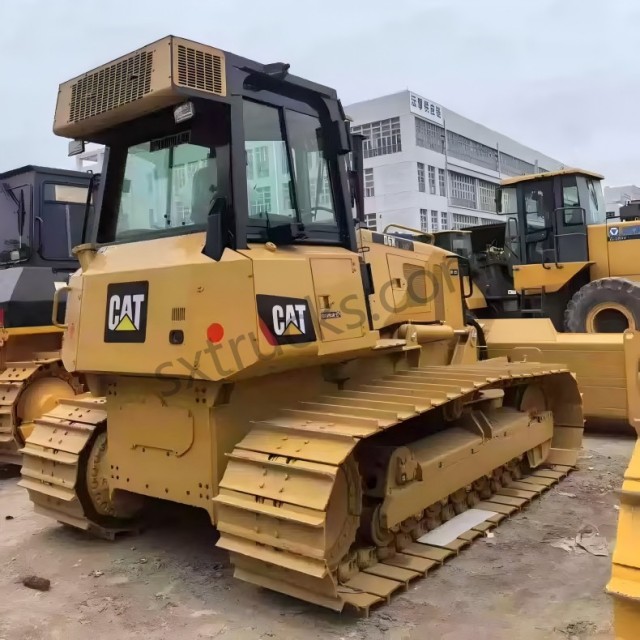 Caterpillar D6K Bulldozer