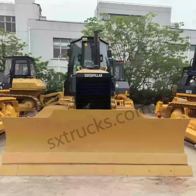 Caterpillar D6K Bulldozer