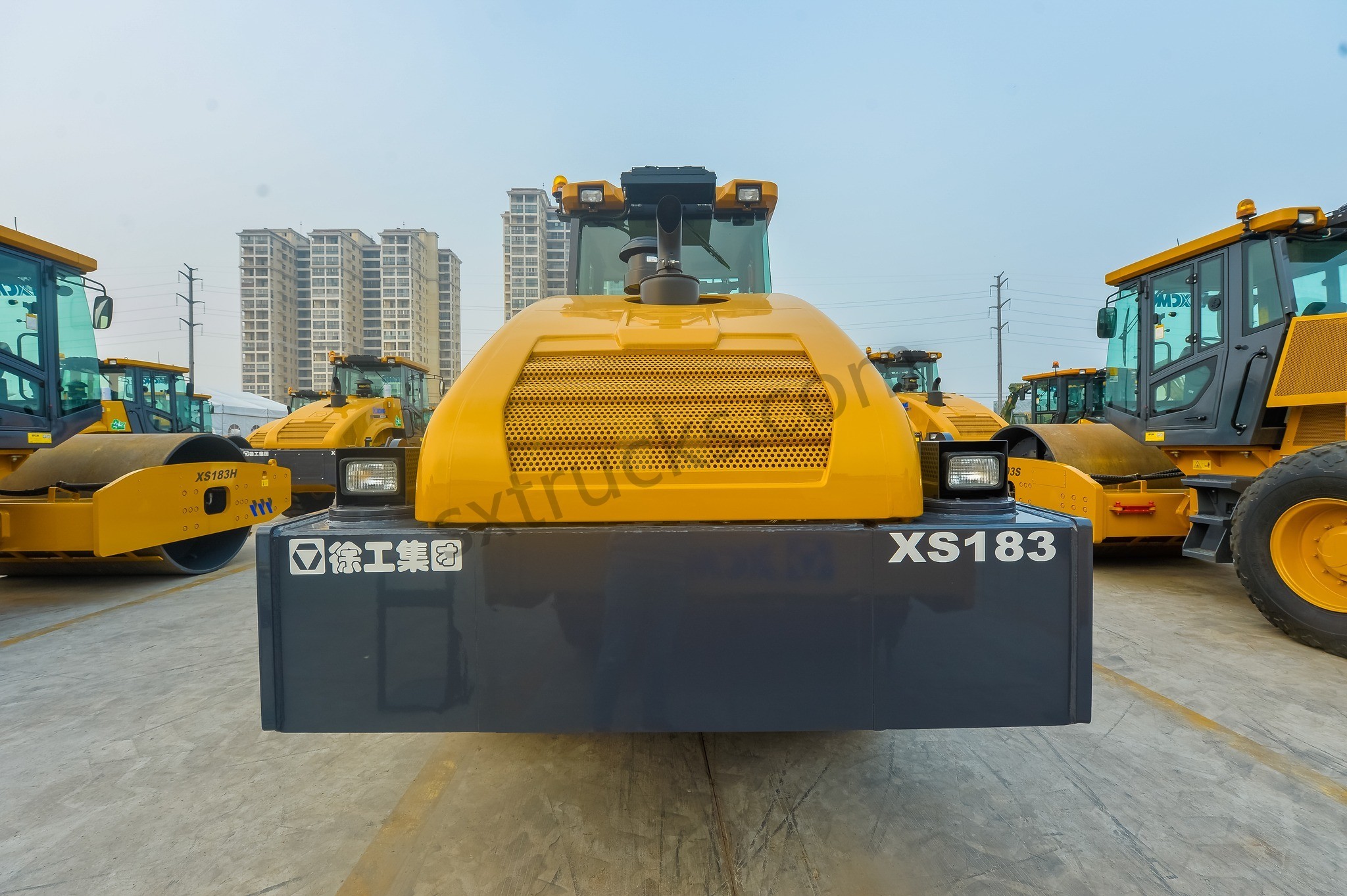 XCMG XS183 Single Drum Vibratory Road Roller