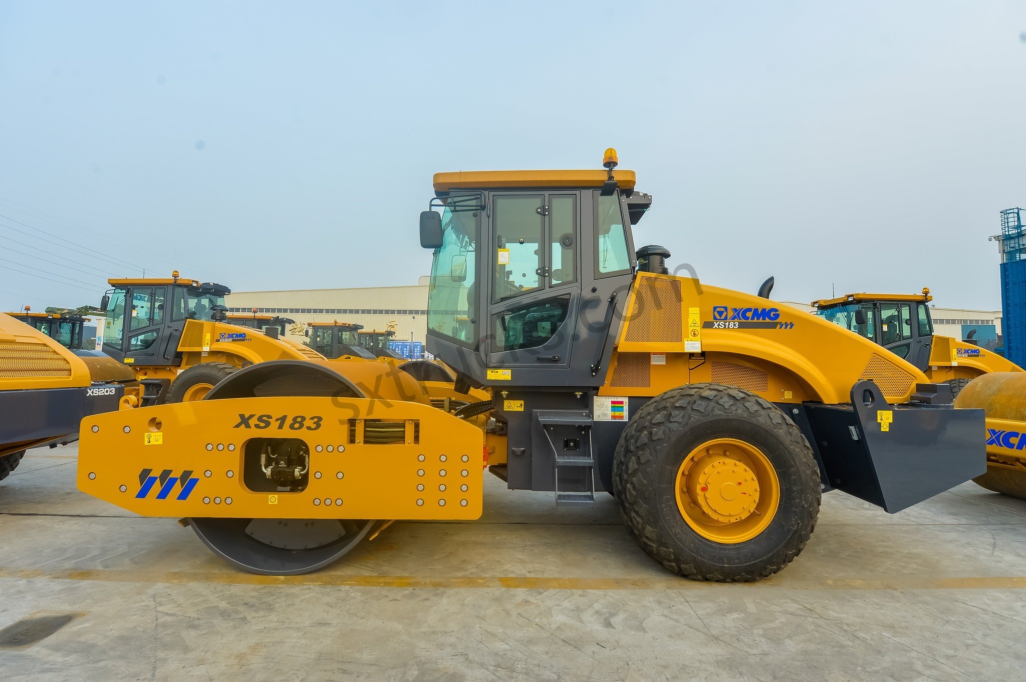 XCMG XS183 Single Drum Vibratory Road Roller
