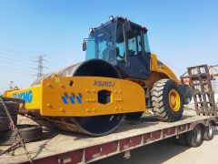 XCMG XS202J Single Drum Vibratory Roller