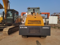 XCMG XS202J Single Drum Vibratory Roller