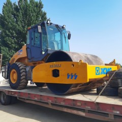 XCMG XS202J Single Drum Vibratory Roller
