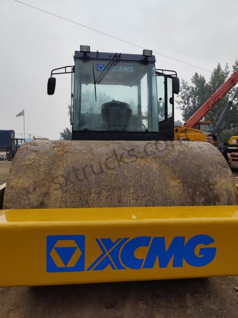 XCMG XS223J Single-Drum Vibratory Road Roller