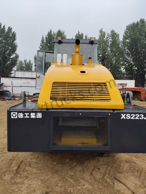 XCMG XS223J Single-Drum Vibratory Road Roller