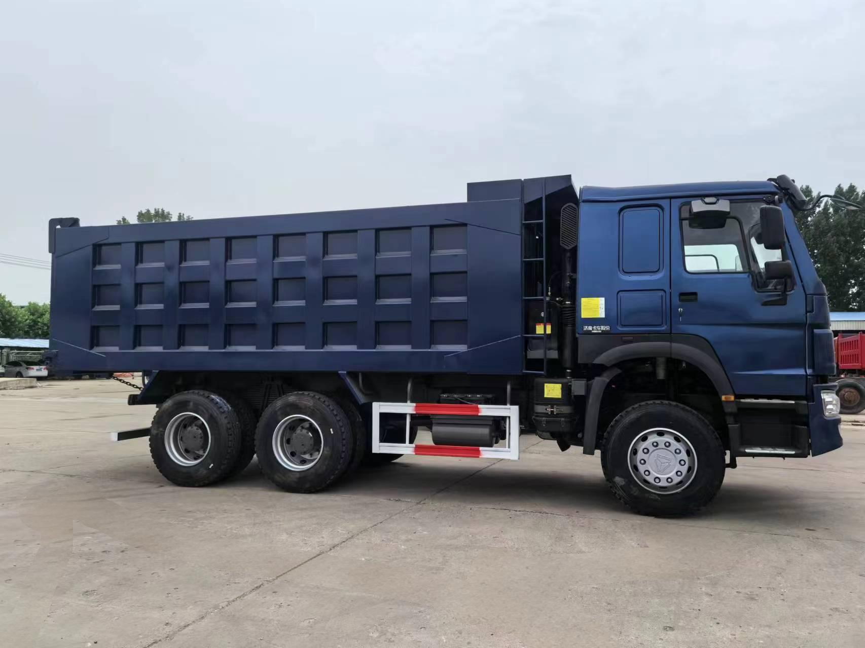 SINOTRUK HOWO 371 Dump Truck