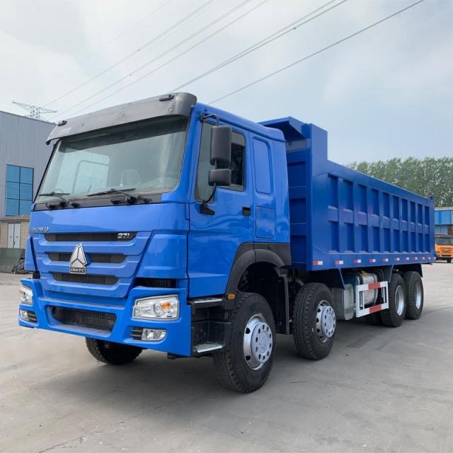 China National Heavy Duty Truck Group's flagship 8×4 371 horsepower second-hand reconditioned dump truck (blue color)