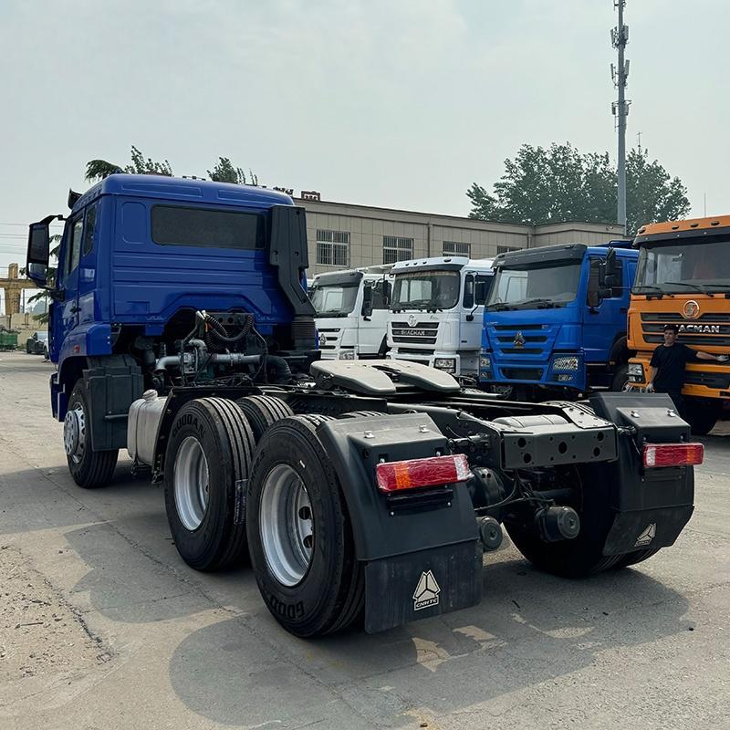 China National Heavy Duty Truck Group (SINOTRUK) HOWO NX 6×4 380HP Used Tractor Truck (Blue (main color) with silver/gray grille and black accents)