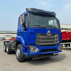 China National Heavy Duty Truck Group (SINOTRUK) HOWO NX 6×4 380HP Used Tractor Truck (Blue (main color) with silver/gray grille and black accents)