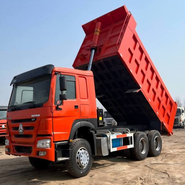 SINOTRUK HOWO 371HP 6×4 Dump Truck