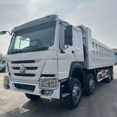 SINOTRUK HOWO 420HP 8×4 Tipper Dump Truck (White)