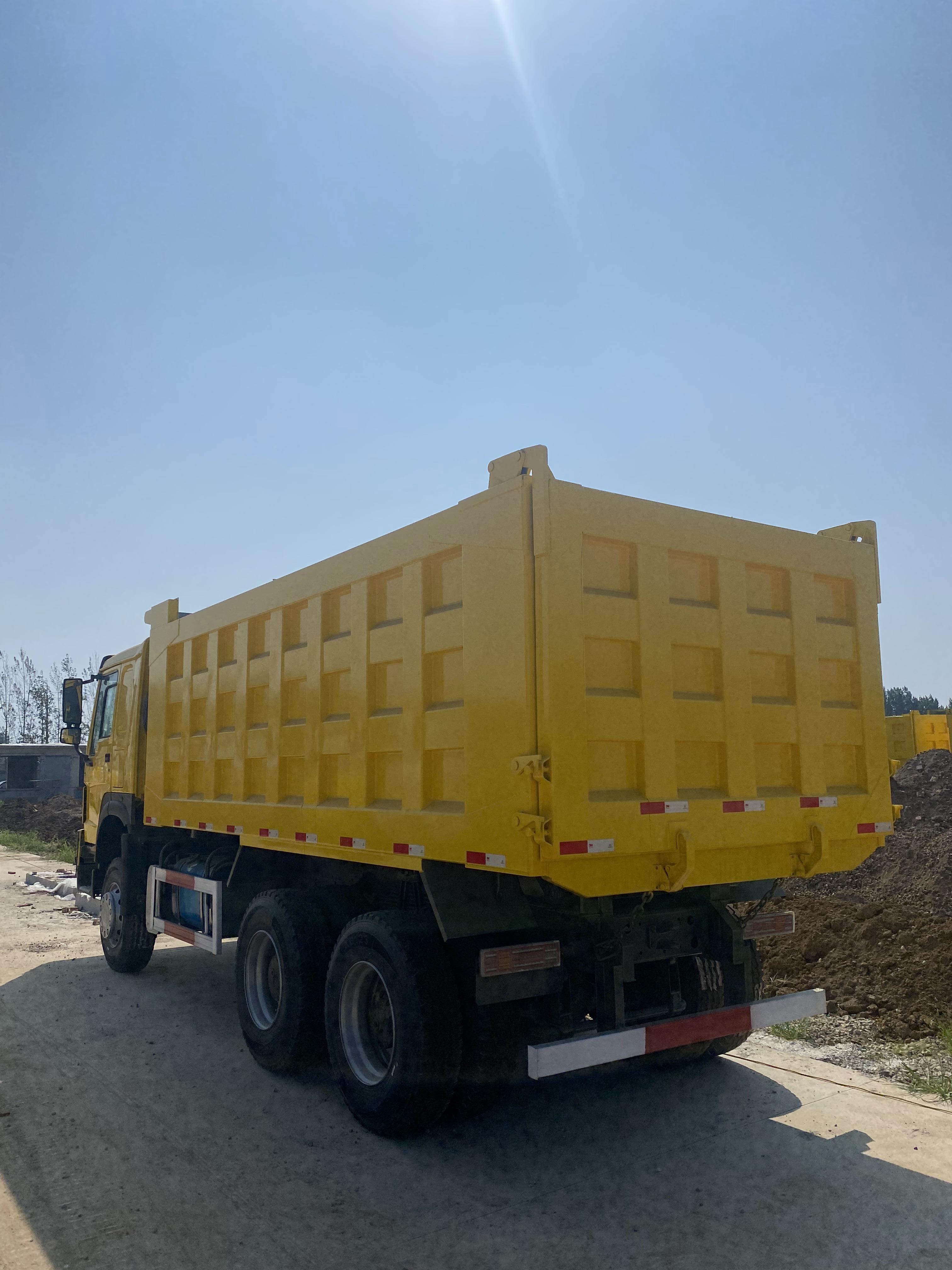 SINOTRUK HOWO 371HP 6×4 Dump/Tipper Truck (Yellow)