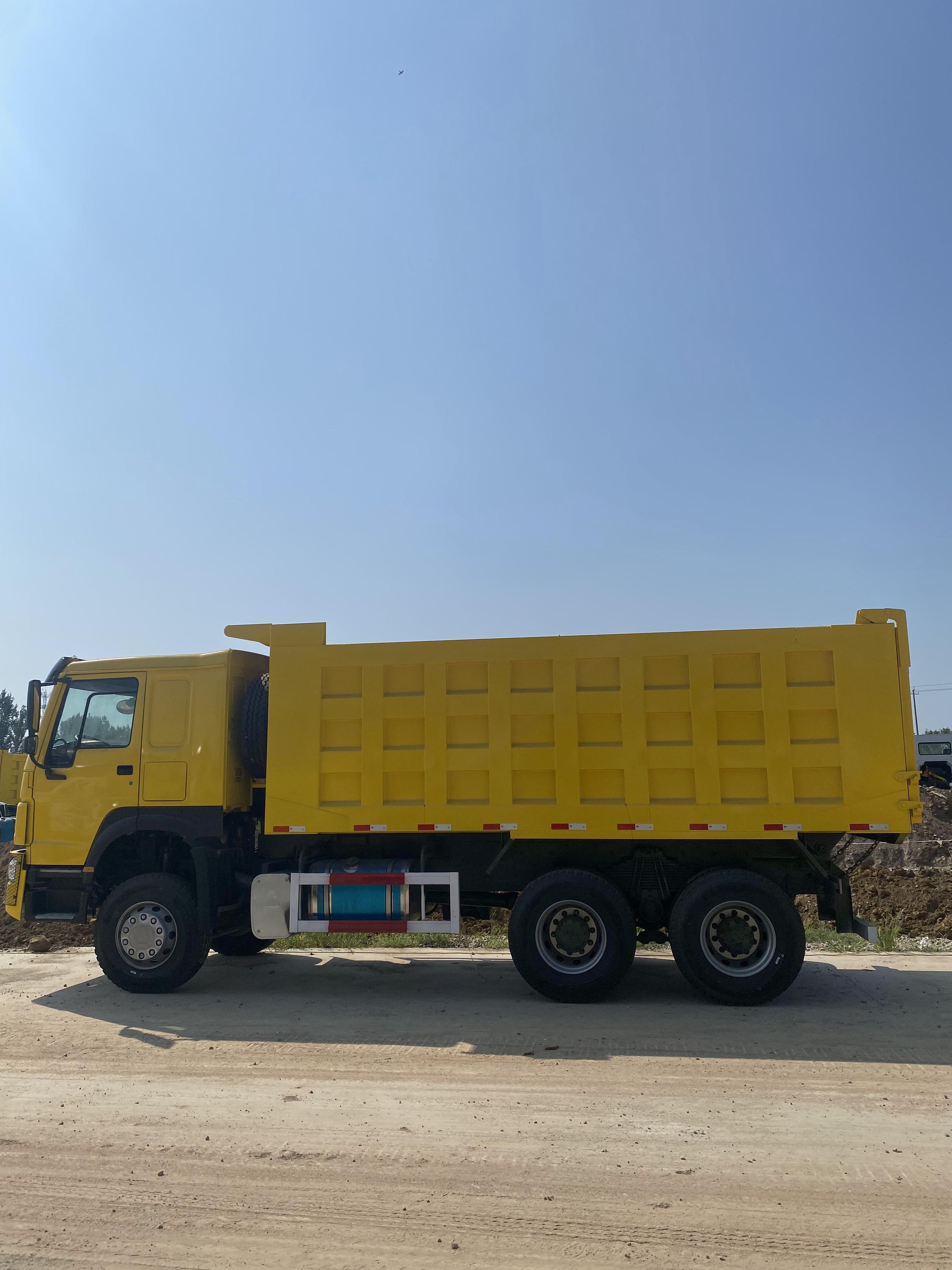 SINOTRUK HOWO 371HP 6×4 Dump/Tipper Truck (Yellow)