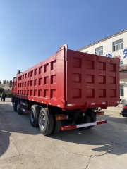 SHACMAN F3000 430HP 8×4 Tipper Dump Truck (Red)