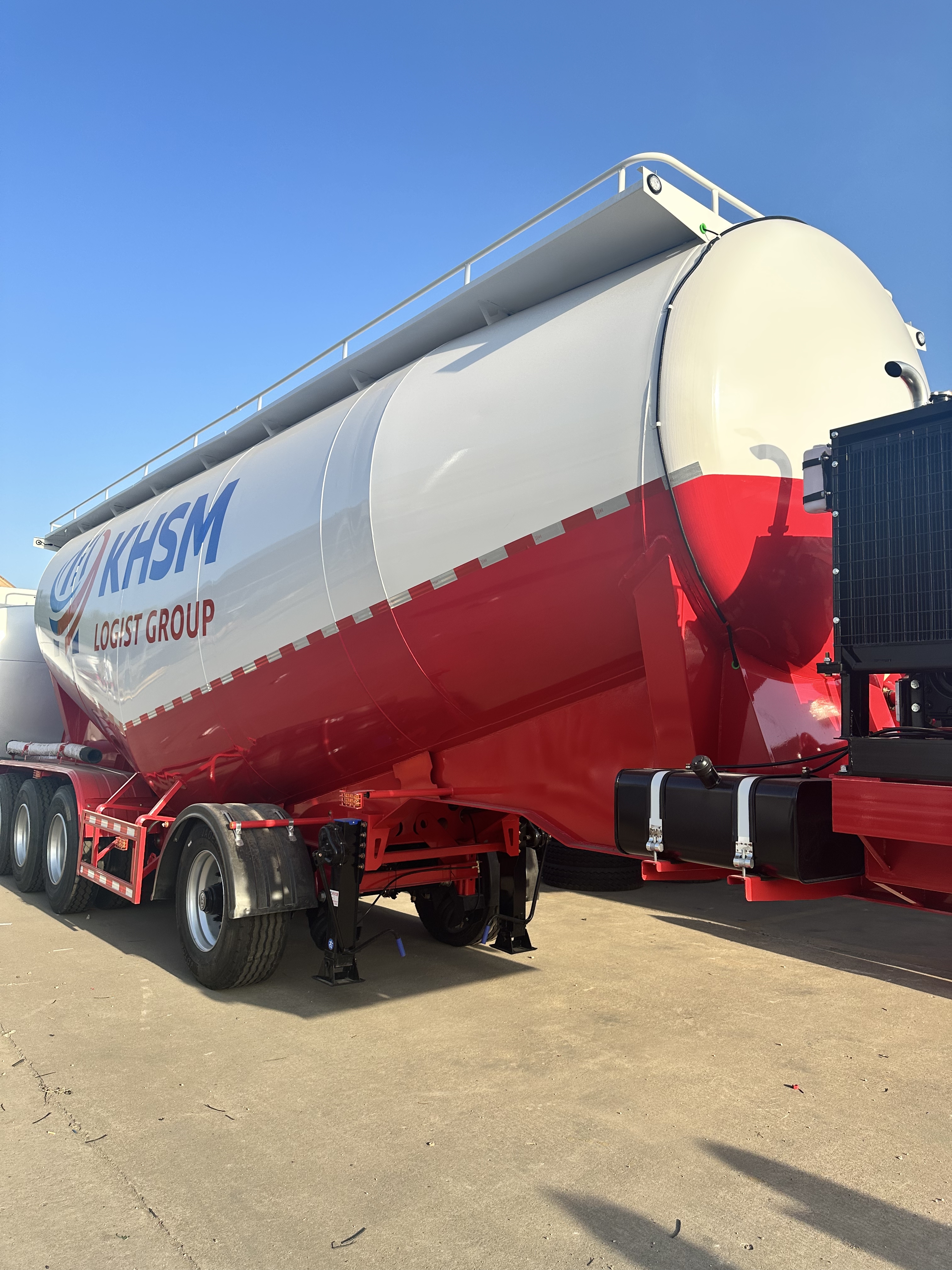 Bulk Cement Tanker Semi-Trailer